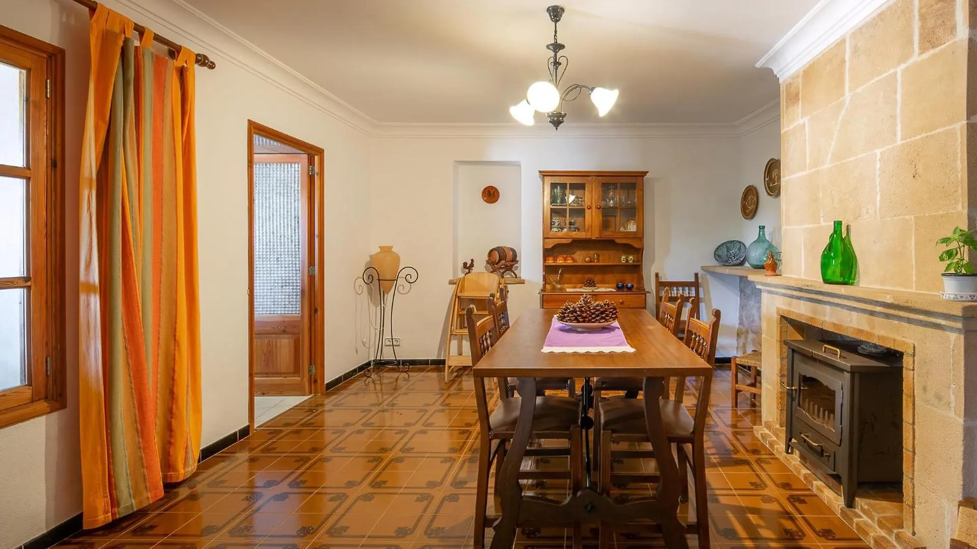 Feriehus L Hort De Can Bota Pollença Spanien